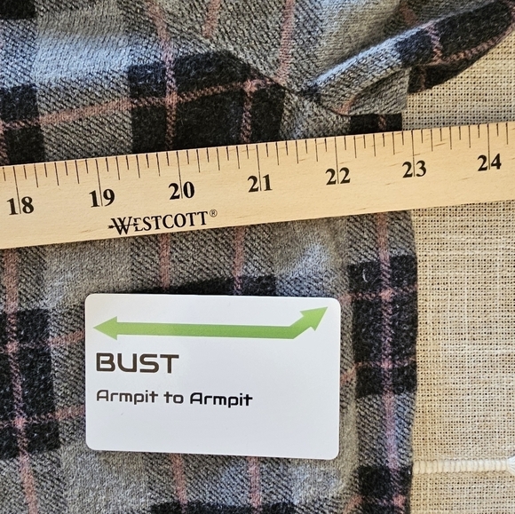 Torrid Size 3 100% Cotton Plaid Pullover Sweater - Picture 9 of 9